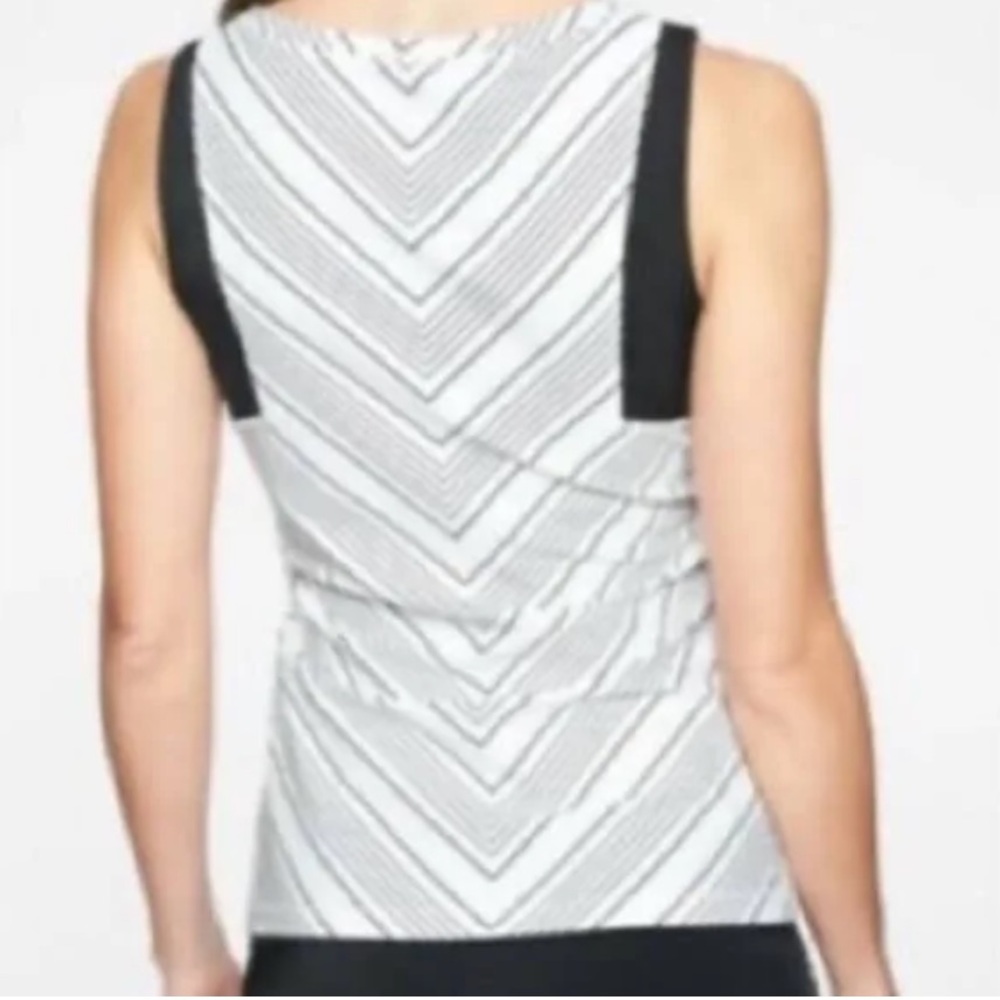 Athleta Rash-Guard Black/White Chevron Stripe Sleeveless Swim Top L EUC - Picture 2 of 11